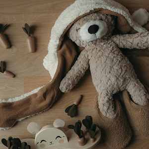 Мягкая игрушка Mrs. Ertha "Мишка Teddy Mr. Pyxie", кремовая, 31 см